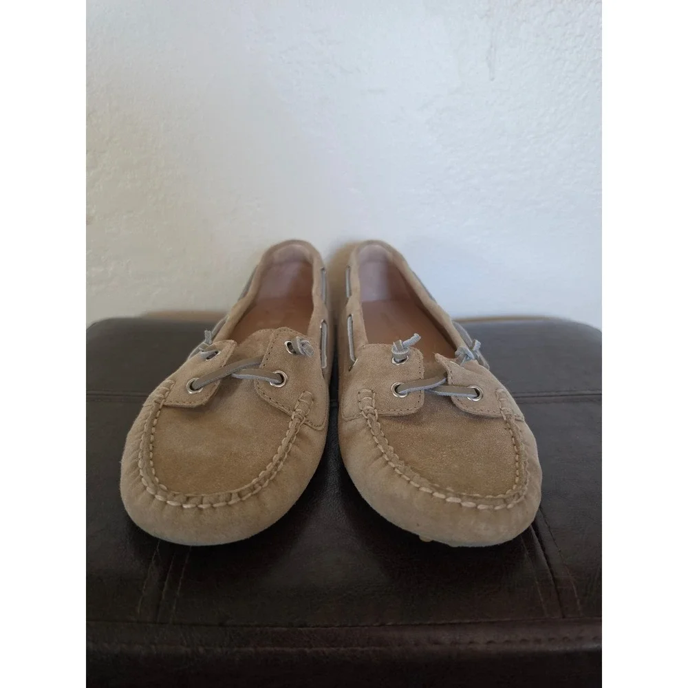 Veronica Beard Jia Boater Old Money Minimalist Tan Cream Suede Loafers sz 8.5